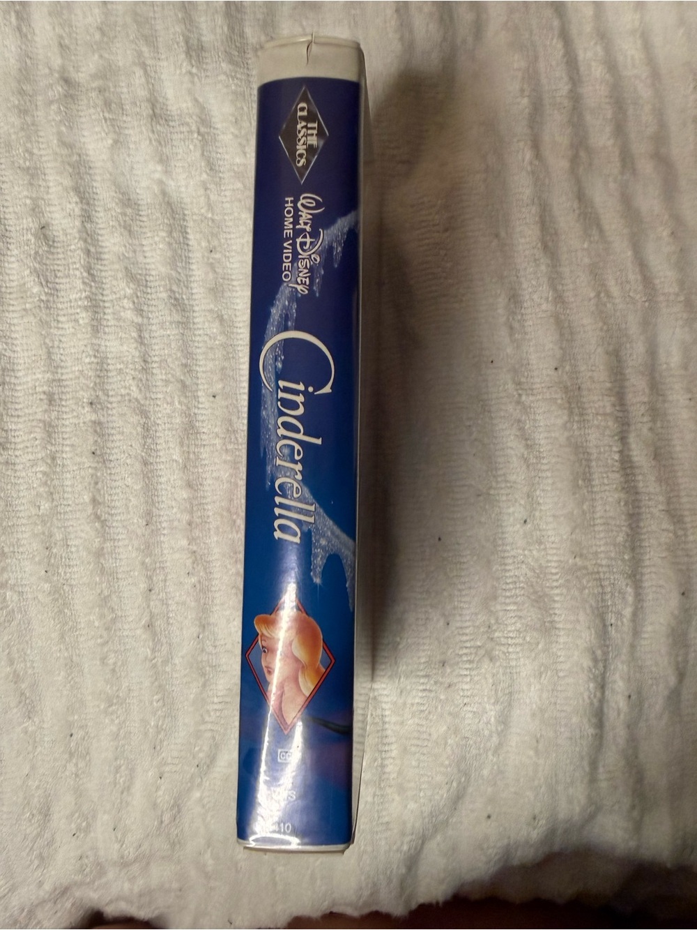 Disney Cinderella VHS Walt Disney Classic Clamshell Vintage Movie Tape 1995 - Picture 2 of 4